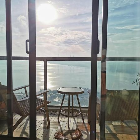 Yussy 2 Bedroom Sea View Condo At R&F Princess Cove Johor Bahru Luaran gambar