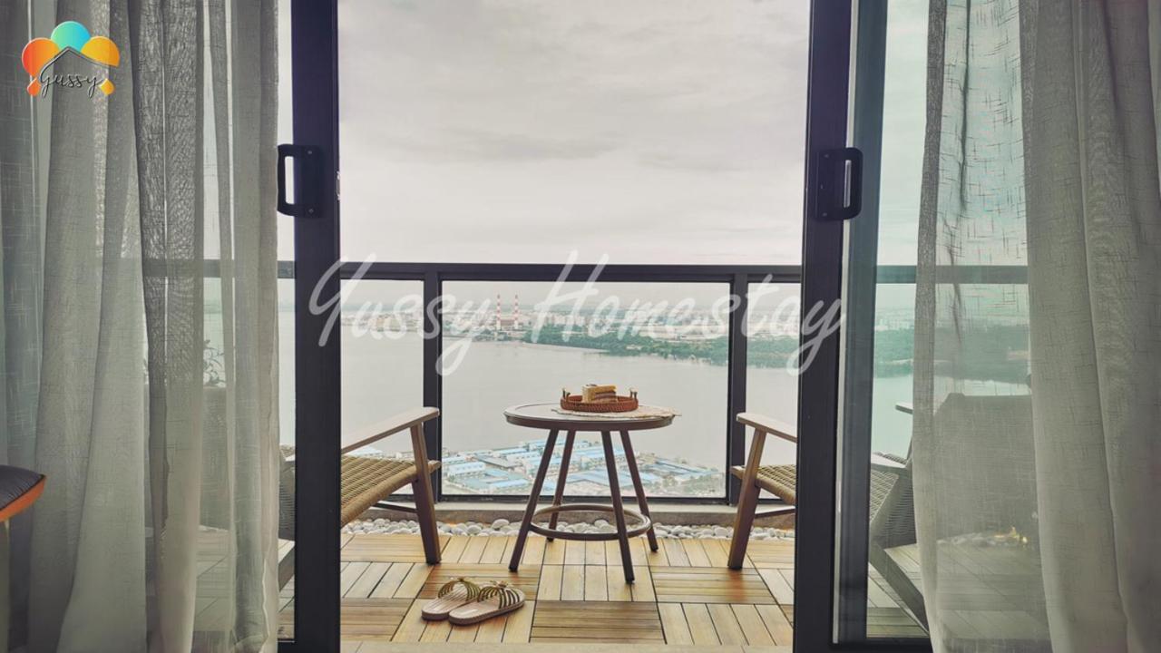 Yussy 2 Bedroom Sea View Condo At R&F Princess Cove Johor Bahru Luaran gambar