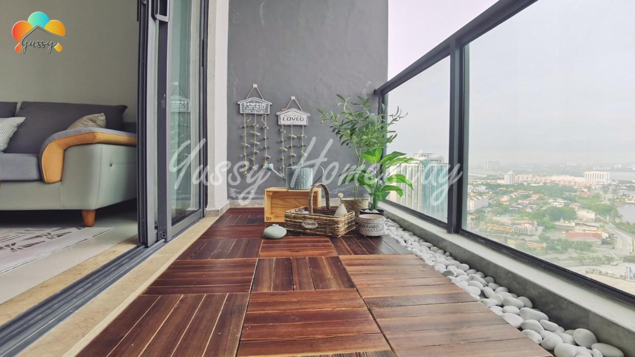 Yussy 2 Bedroom Sea View Condo At R&F Princess Cove Johor Bahru Luaran gambar