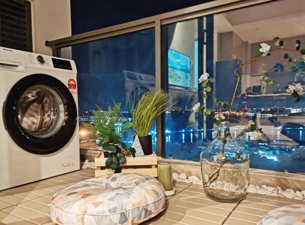 Yussy 2 Bedroom Sea View Condo At R&F Princess Cove Johor Bahru Luaran gambar